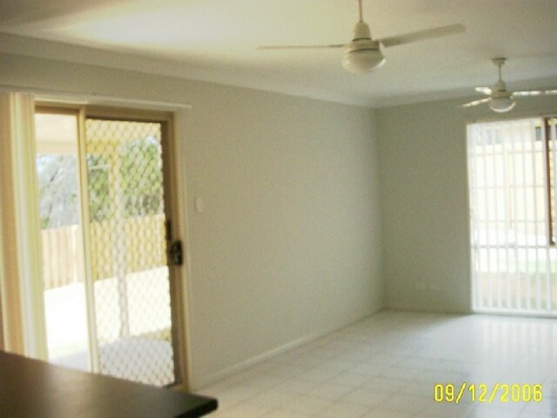 3 Salubris Place, Moggill QLD 4070
