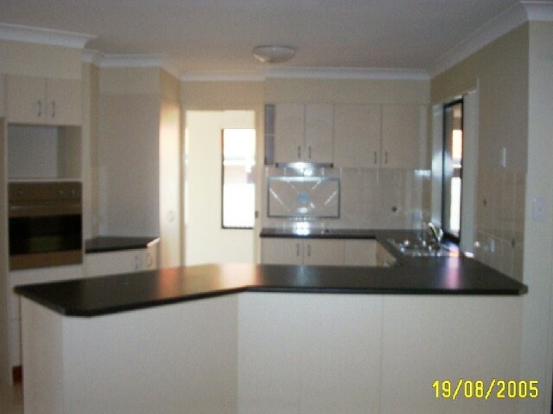 5 Watarrka Drive, Parkinson QLD 4115