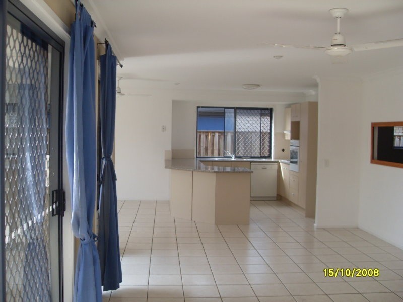 17 Groves Crescent, Boondall QLD 4034