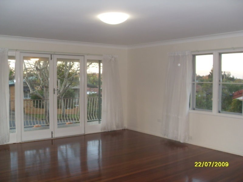 32 Pacific Street, Chermside West QLD 4032