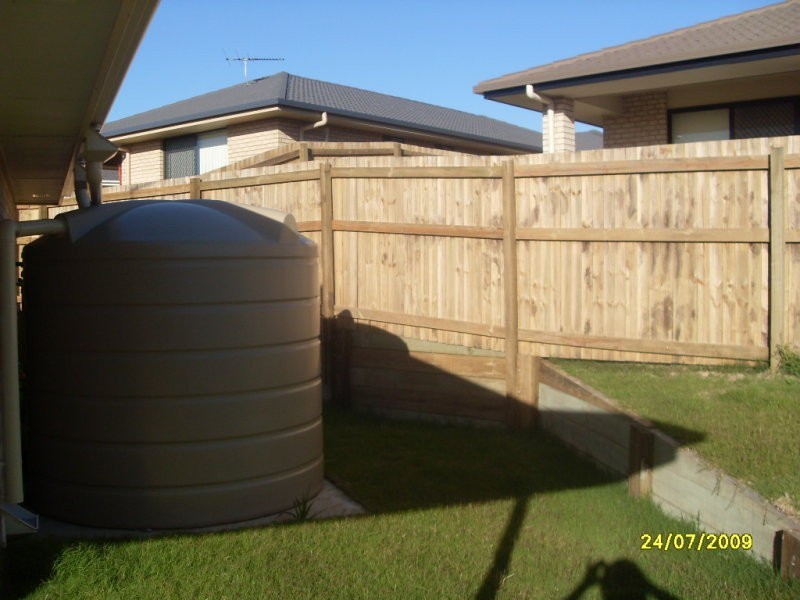 9 Kite Crescent, Eagleby QLD 4207