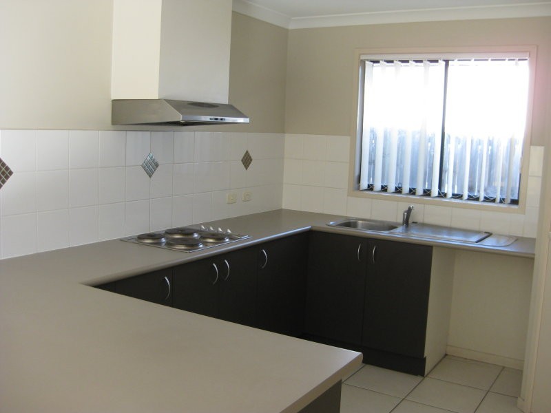 9 Dotterel Crescent, North Lakes QLD 4509