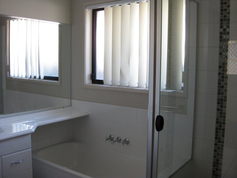 9 Dotterel Crescent, North Lakes QLD 4509