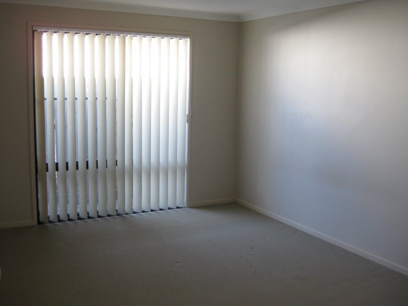 9 Dotterel Crescent, North Lakes QLD 4509