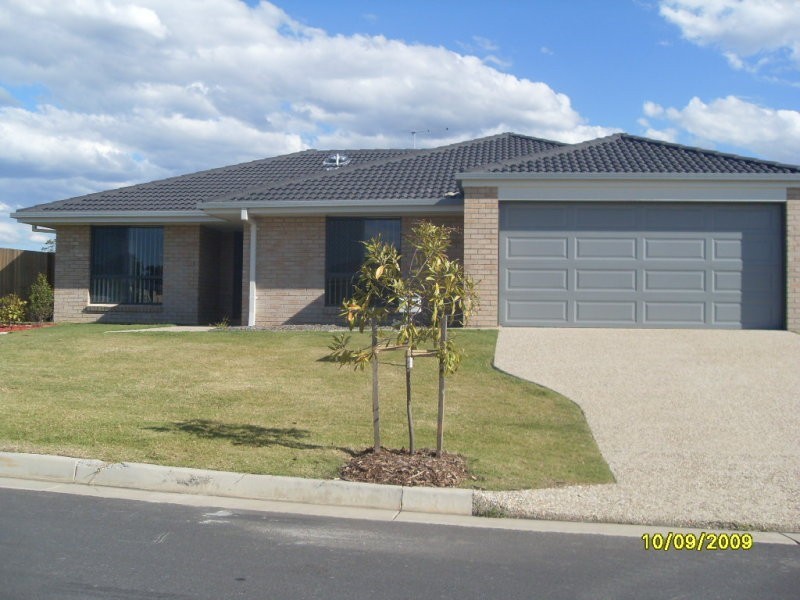 2 Sandpiper Circuit, Eagleby QLD 4207