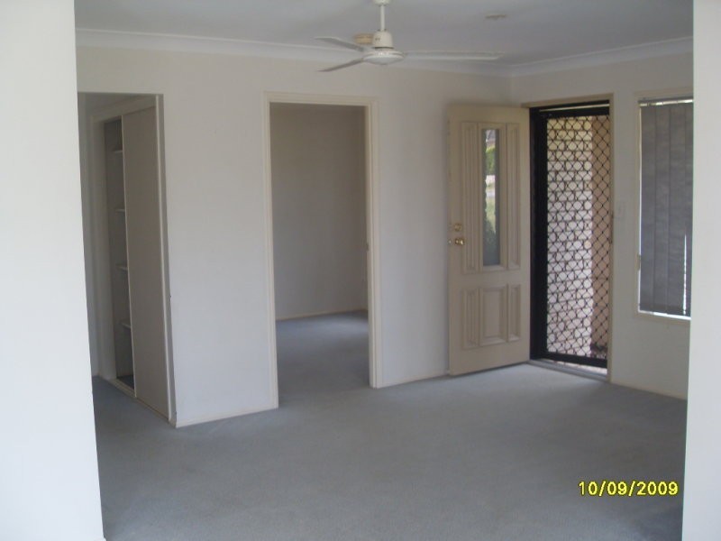 2 Sandpiper Circuit, Eagleby QLD 4207