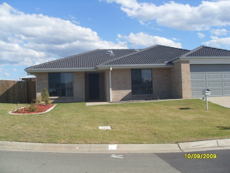 2 Sandpiper Circuit, Eagleby QLD 4207