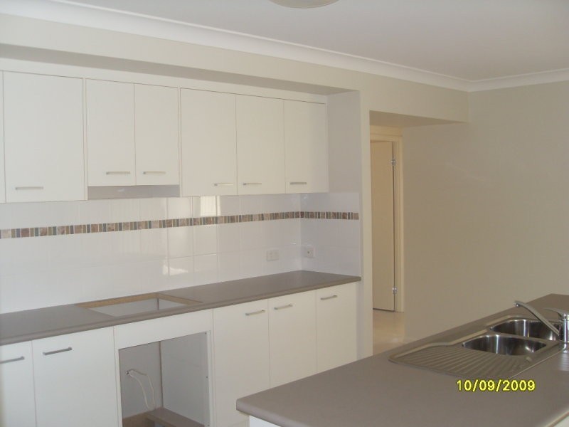 10 Twin Rivers Drive, Eagleby QLD 4207