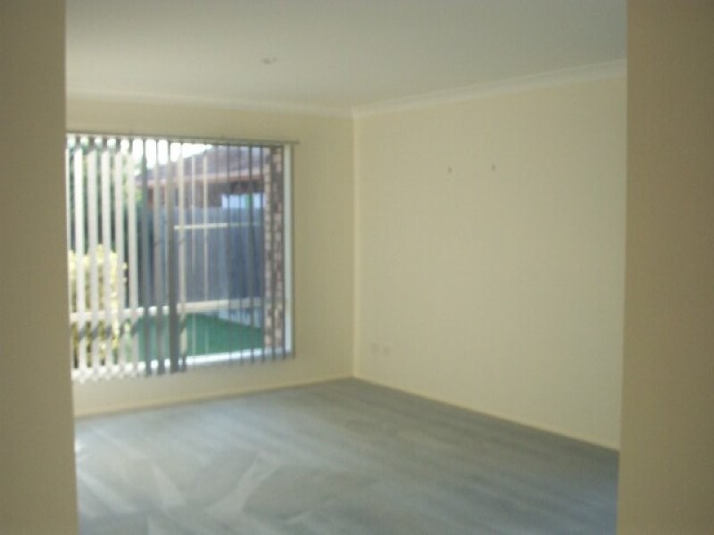 4 Grevillea Place, Bridgeman Downs QLD 4035