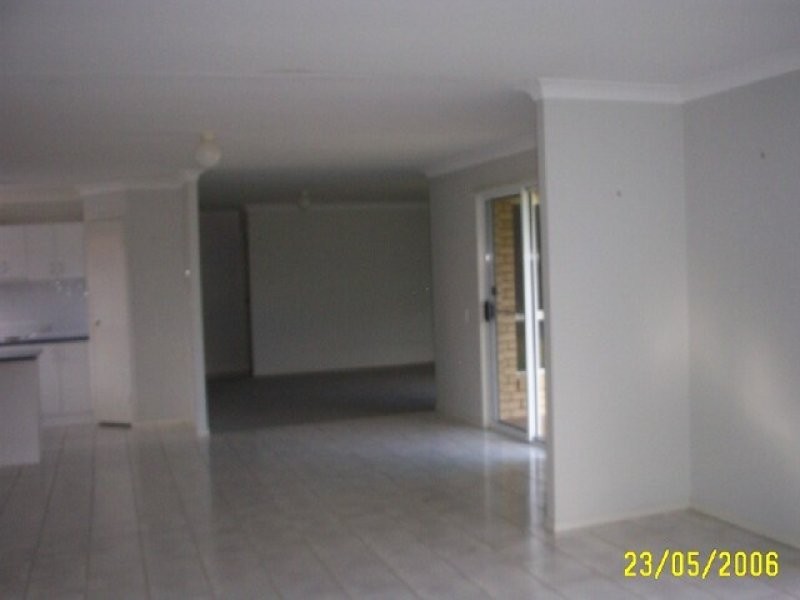 3 David Close, Scarborough QLD 4020