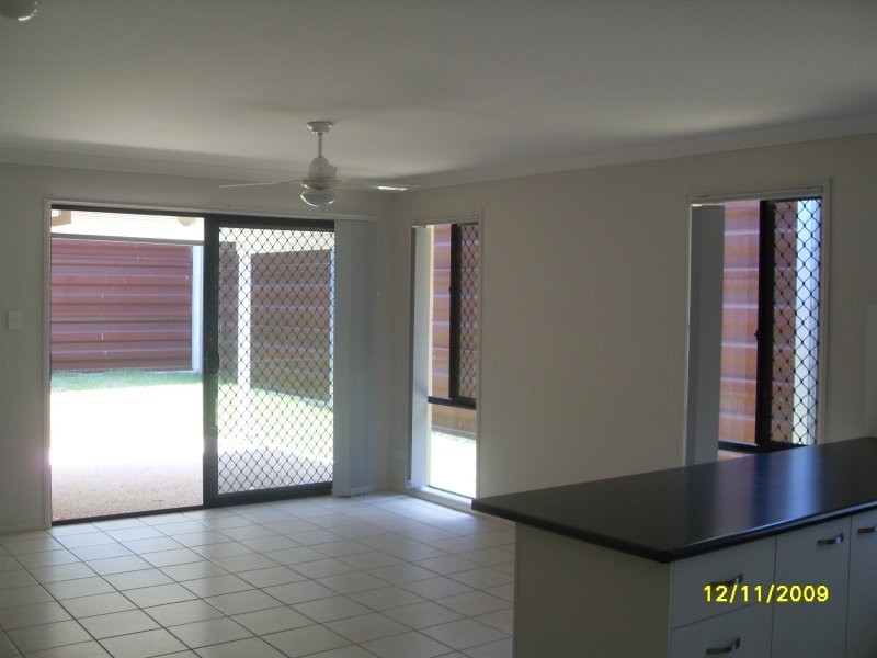 27 Juniper Street, Heathwood QLD 4110