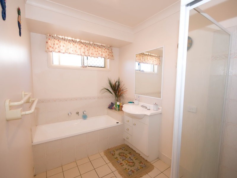 11 Downlands Place, Boondall QLD 4034