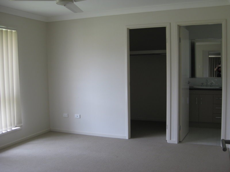 11 Siffleet Street, Bellbird Park QLD 4300