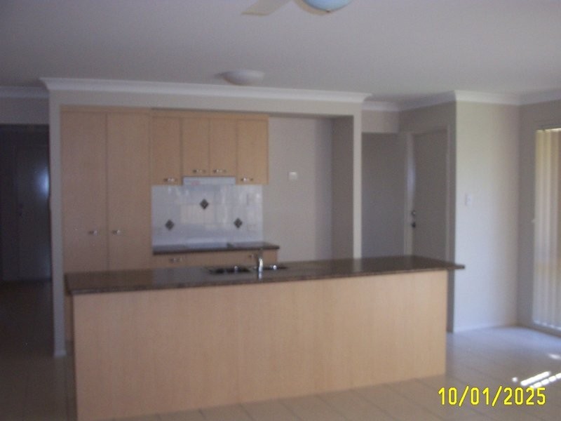 11 Willow Place, Heathwood QLD 4110