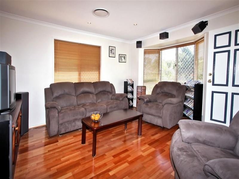 95 Cambridge Crescent, Fitzgibbon QLD 4018