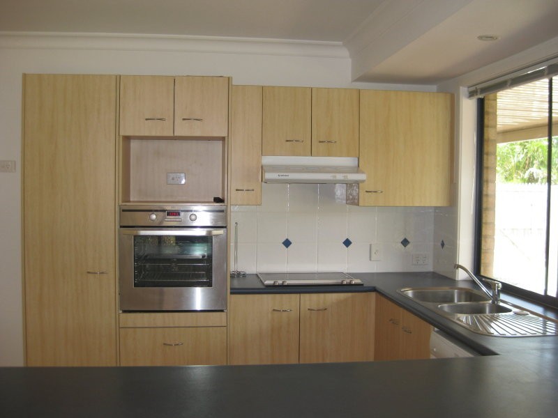 16 Groves Crescent, Boondall QLD 4034