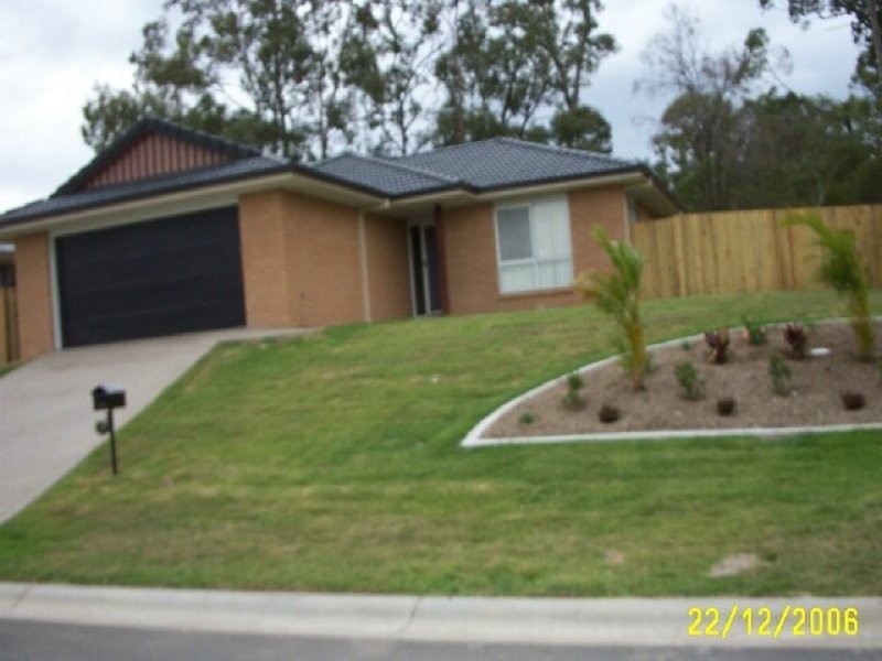 16 Hill End Avenue, Hillcrest QLD 4118