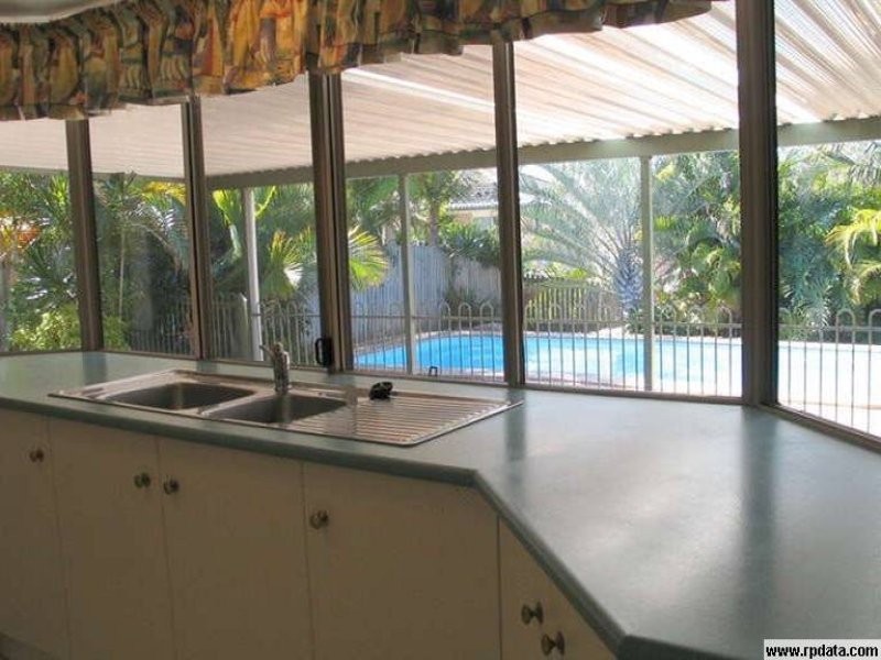 31 Oxford Crescent, Bridgeman Downs QLD 4035