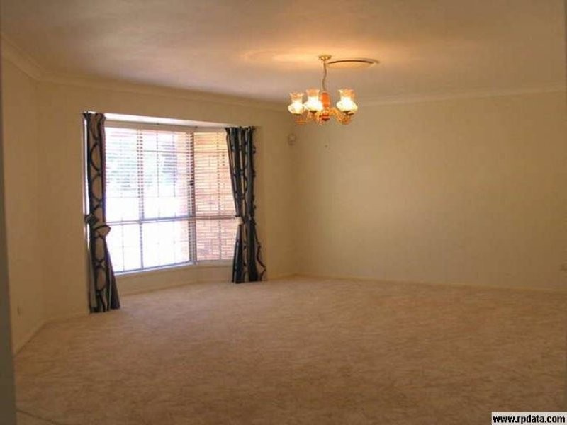 31 Oxford Crescent, Bridgeman Downs QLD 4035