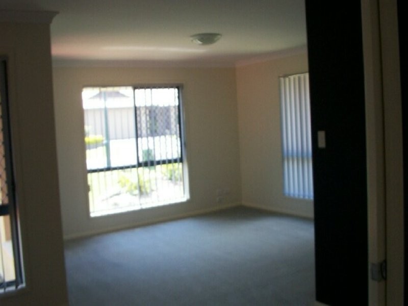 7 Burkett Crescent, Victoria Point QLD 4165