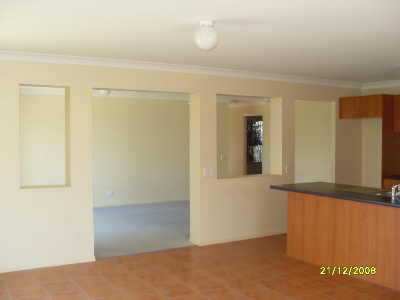 8 Nique Court, Scarborough QLD 4020