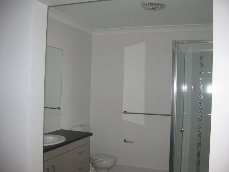 16 Salomon Court, Goodna QLD 4300