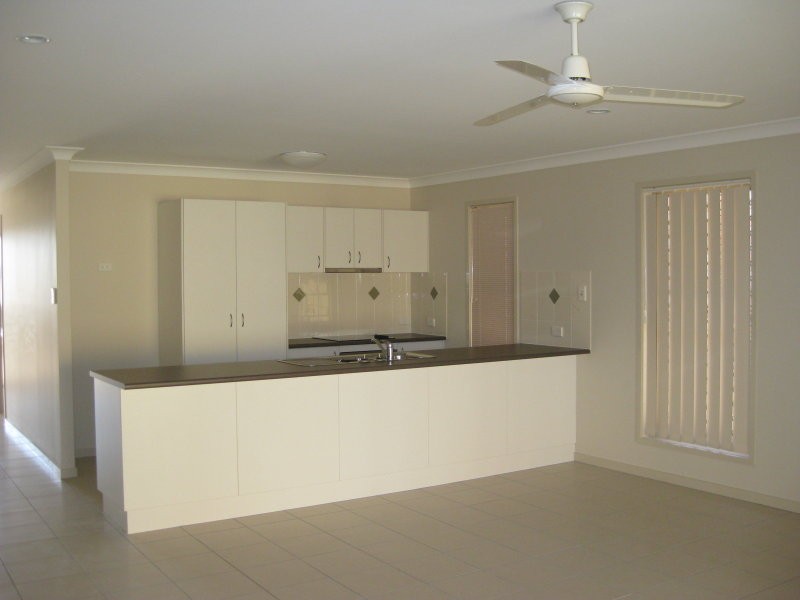 9 Vanessa Close, Richlands QLD 4077