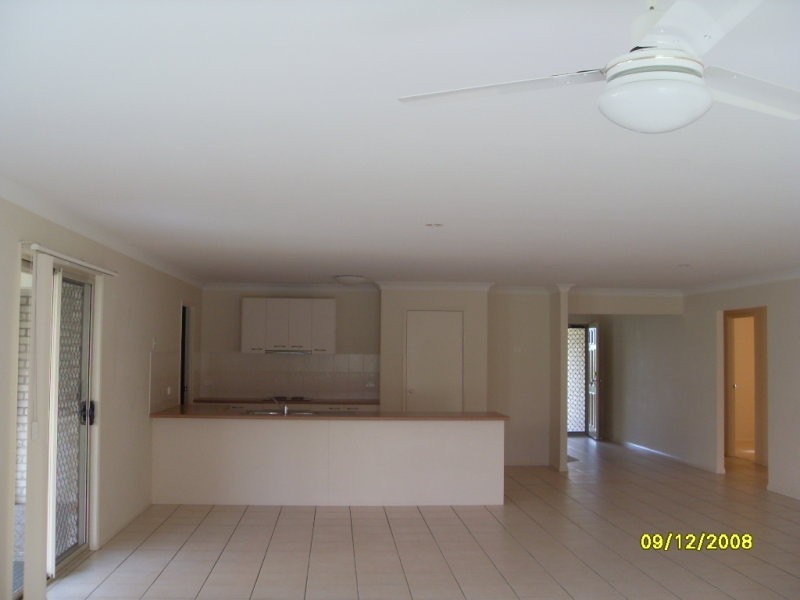 14 Overton Street, Calamvale QLD 4116