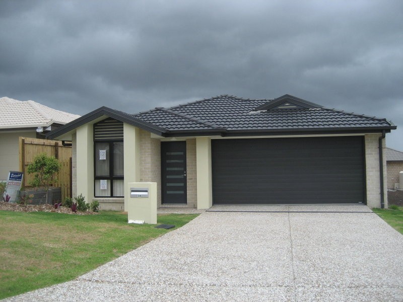 38 Pleasant Drive, Redbank Plains QLD 4301