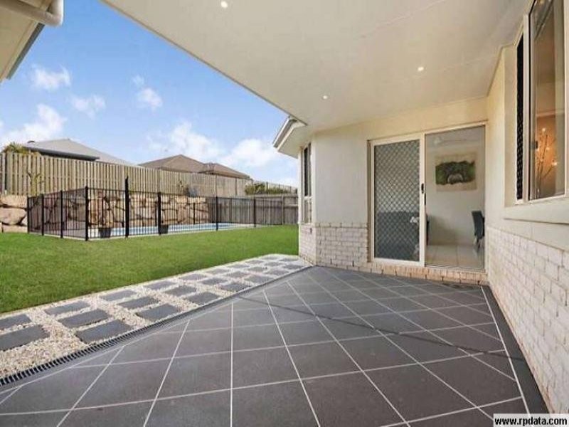 33 Echidna Parade, North Lakes QLD 4509