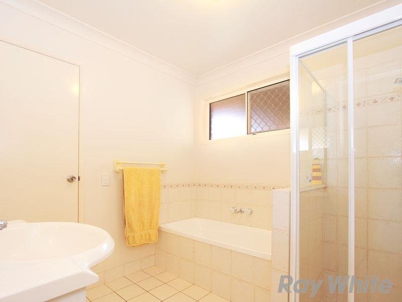 2 Frensham Crescent, Boondall QLD 4034