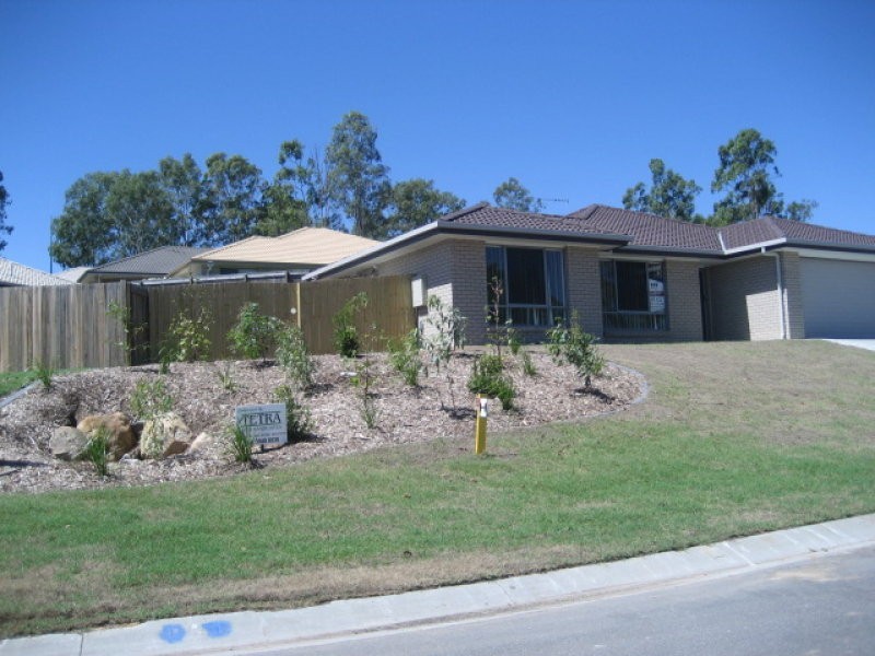 8 Karen Court, Redbank Plains QLD 4301