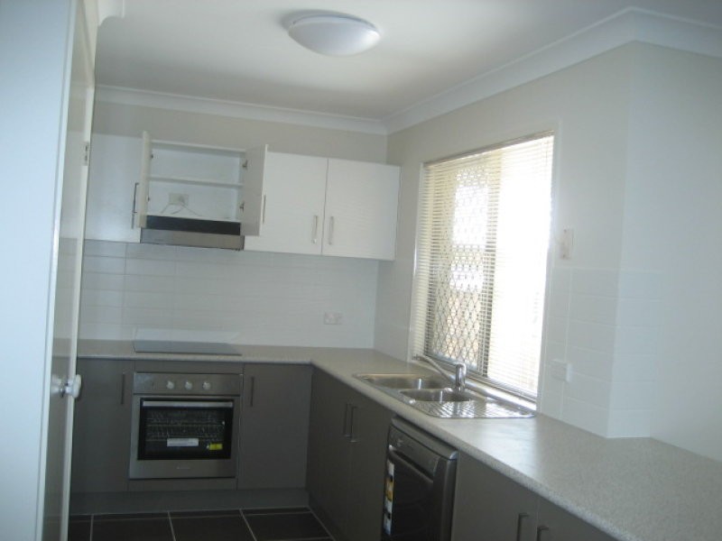 8 Karen Court, Redbank Plains QLD 4301