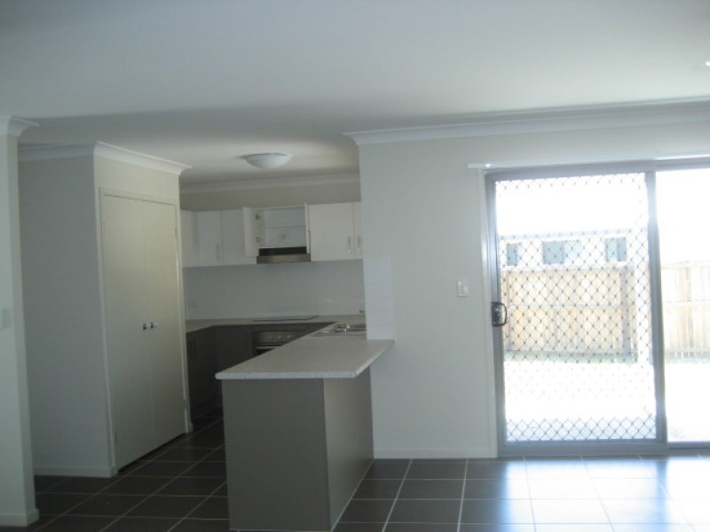 8 Karen Court, Redbank Plains QLD 4301