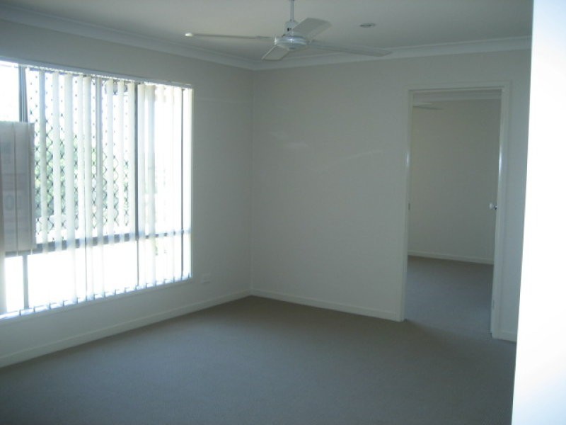 8 Karen Court, Redbank Plains QLD 4301