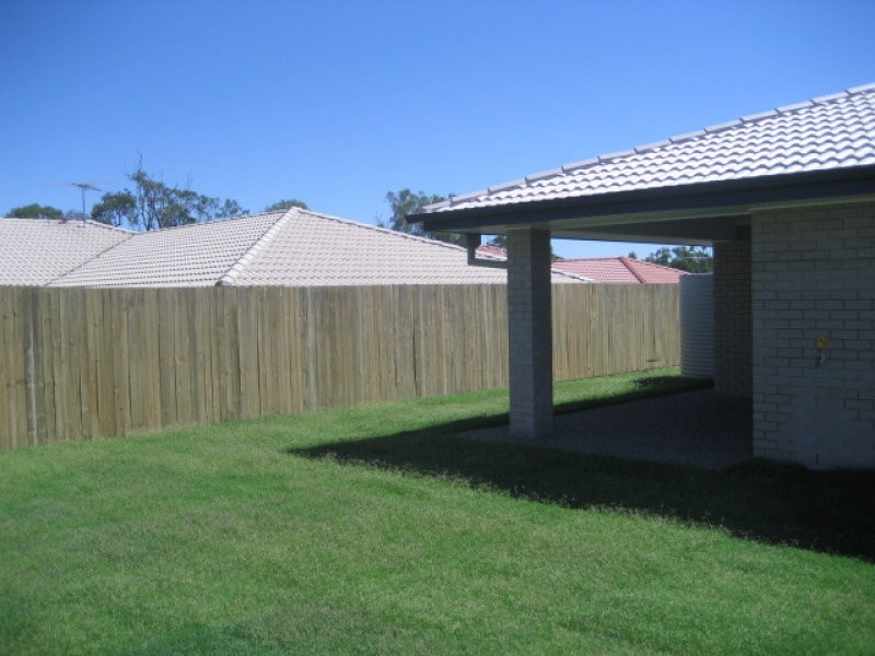 2 Tanglin Street, Crestmead QLD 4132