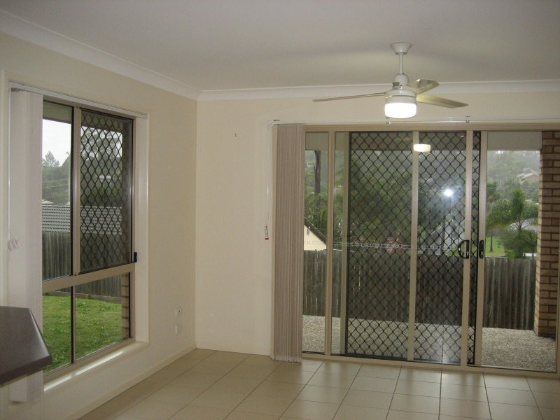 10 Schafer Court, Edens Landing QLD 4207