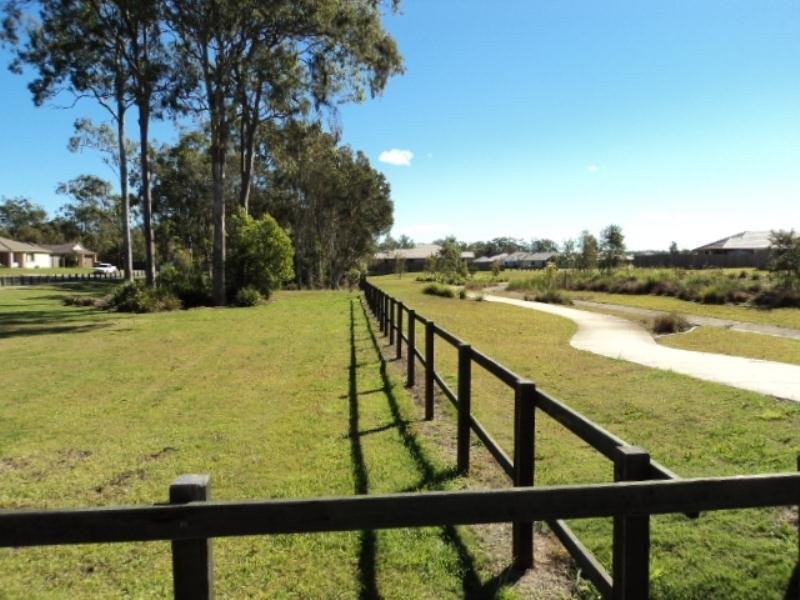 69 Baker Street, Bray Park QLD 4500