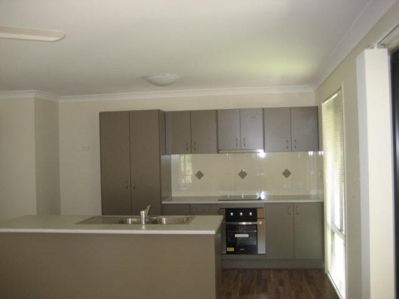 7 Bushlark Place, Goodna QLD 4300