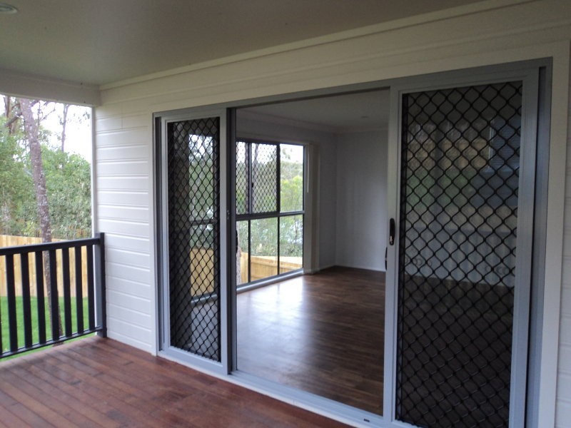 6 Bushlark Place, Goodna QLD 4300