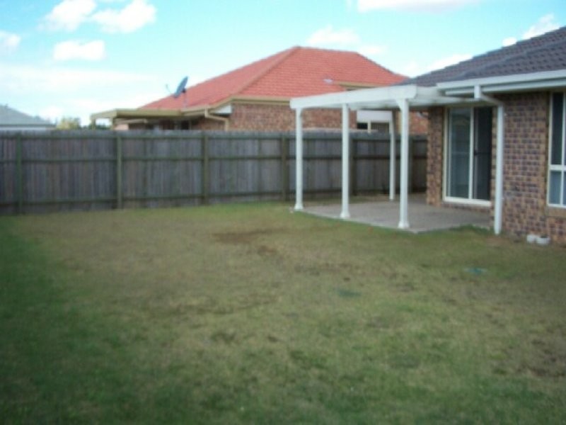 3 Carabbean Close, Wynnum West QLD 4178