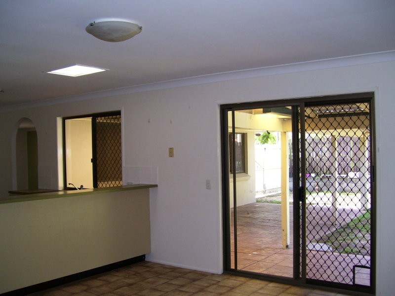34 Ingleston Street, Wynnum West QLD 4178