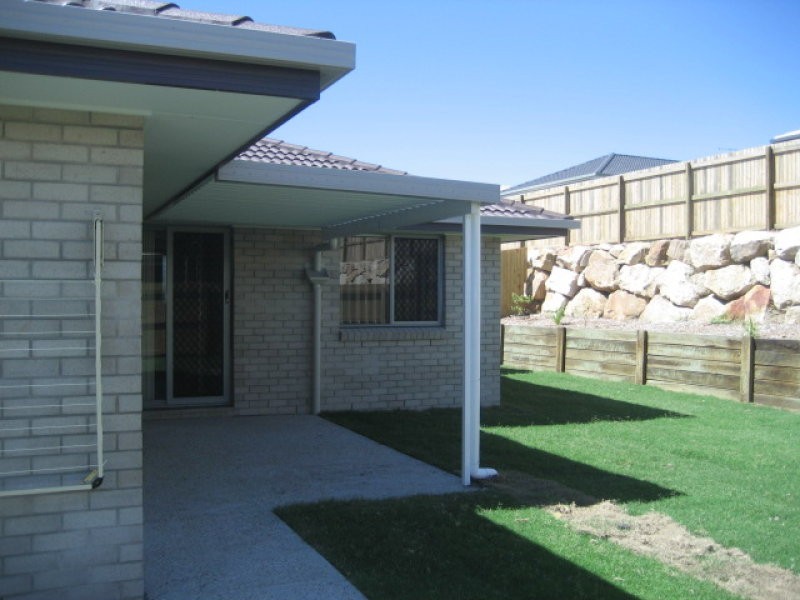 8 Doogal Court, Redbank Plains QLD 4301