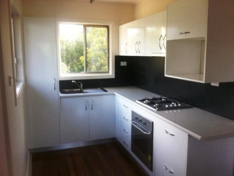 7 Yanderra Ave, Arana Hills QLD 4054