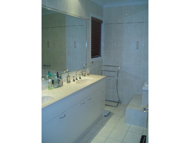 16 Montalcino Place, Bridgeman Downs QLD 4035