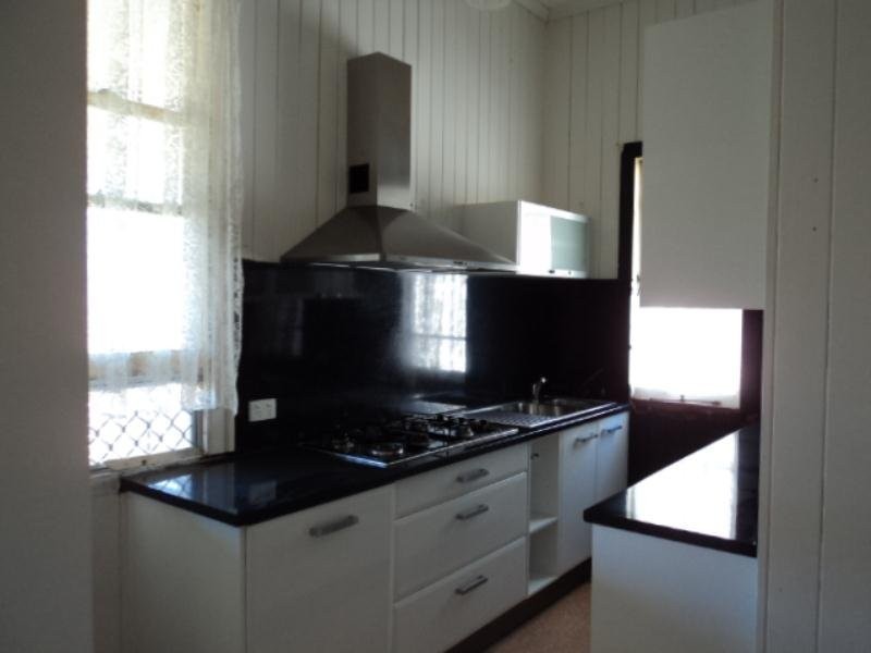 59 McLennan Street, Albion QLD 4010