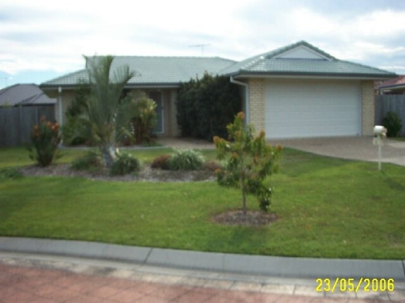 3 David Close, Scarborough QLD 4020
