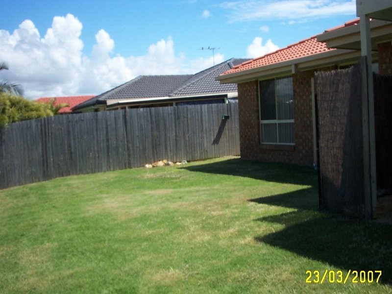1 David Close, Scarborough QLD 4020