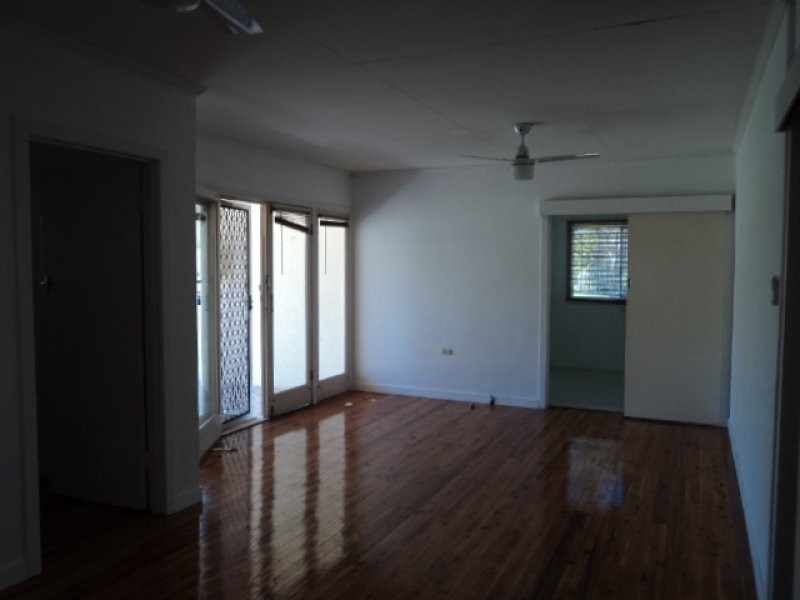 13 Davis Street, Redcliffe QLD 4020