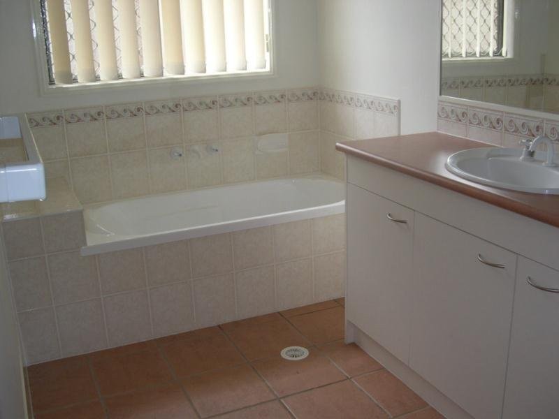 4 Flintwood Street, Warner QLD 4500